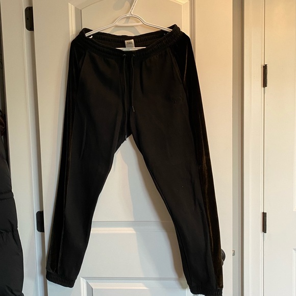 PINK tracksuit - Picture 6 of 9